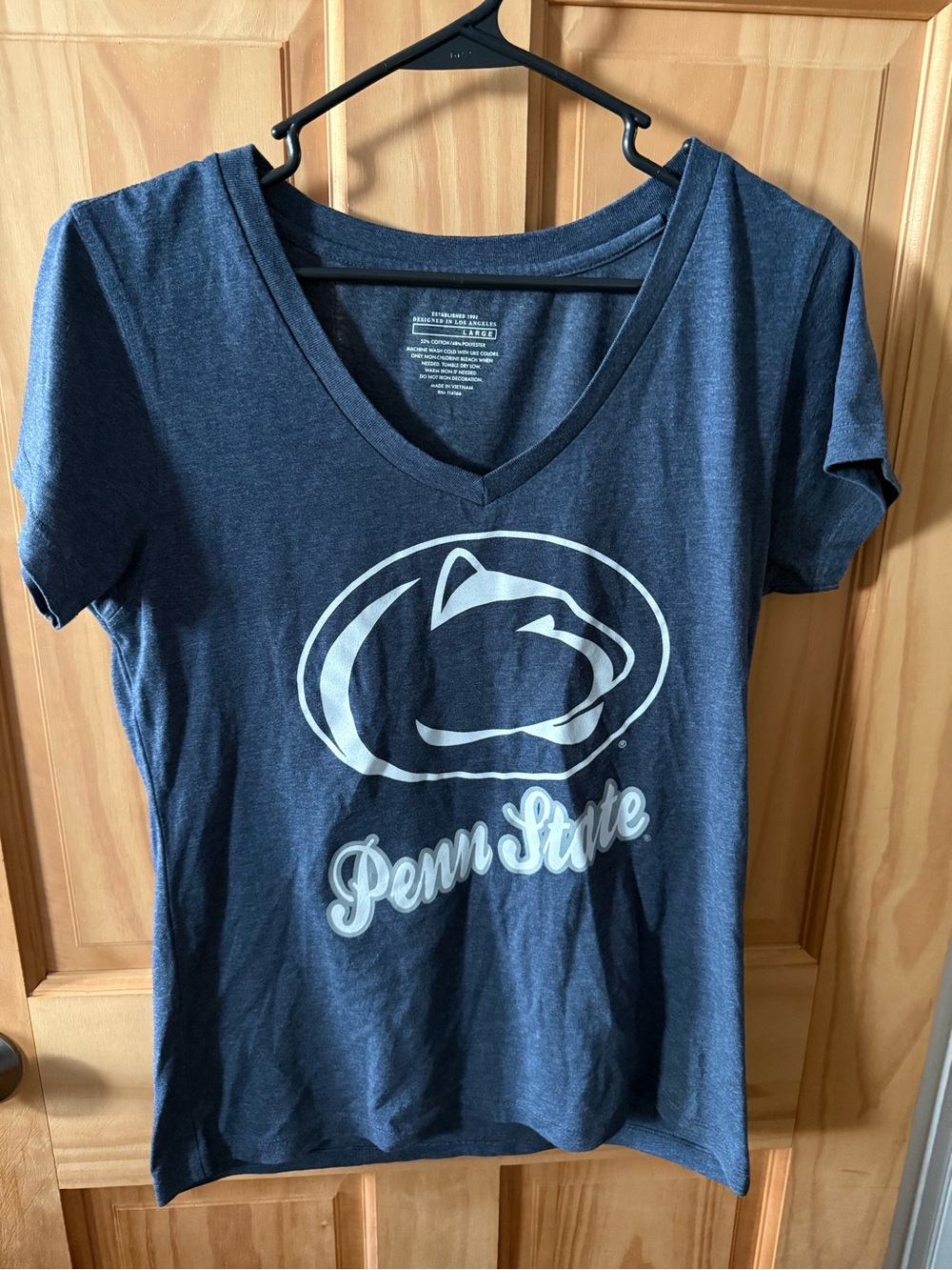 Like New, Women’s Size Large Penn State T-Shirt